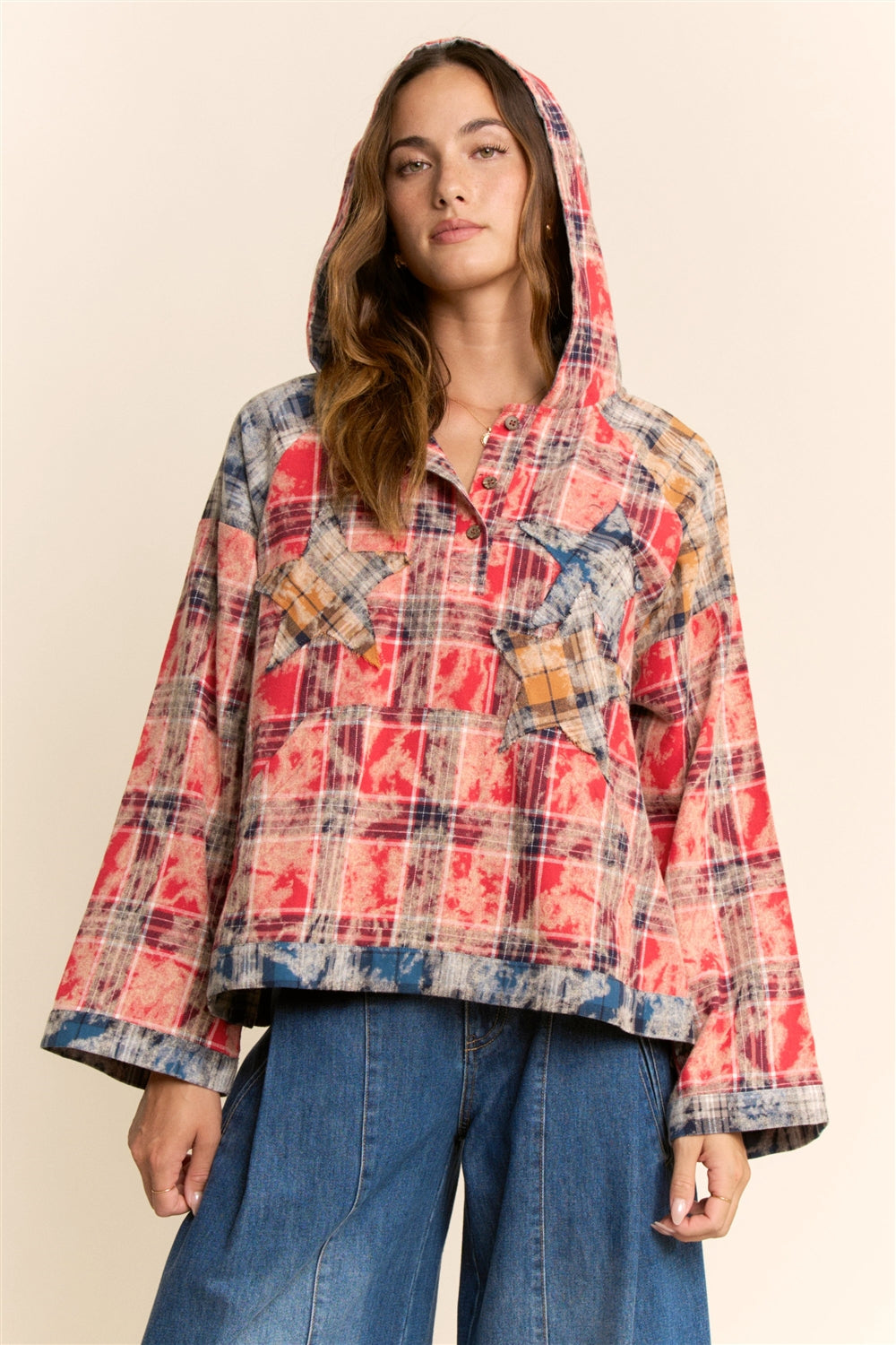 Davi & Dani Plus-Size Air-Sprayed Tie-Dye Plaid Hooded Pullover – Red Multi