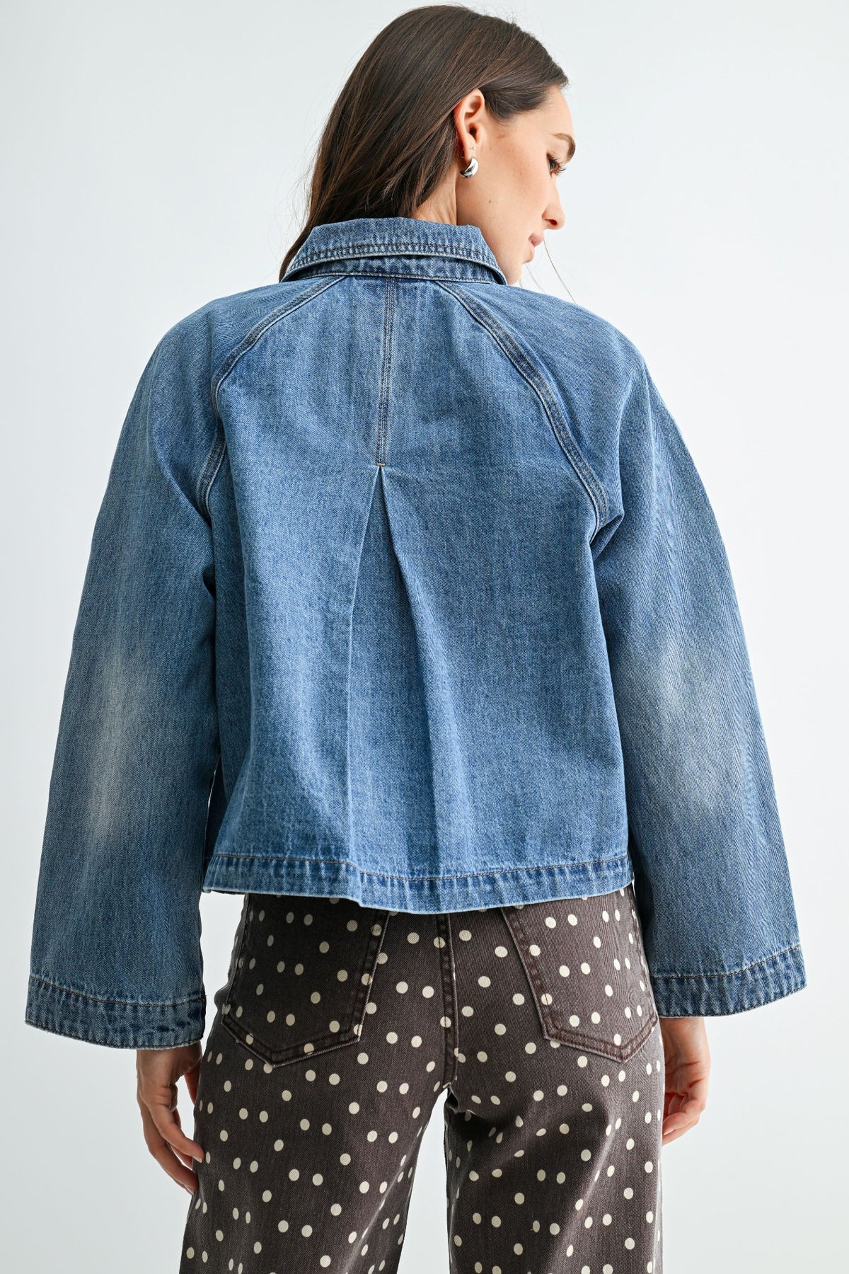 Back view denim jacket pleat