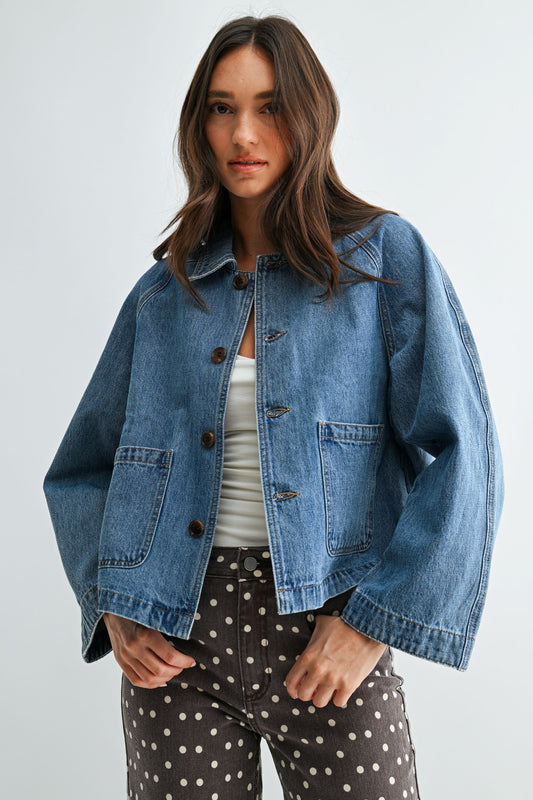 Front button and patch pocket details